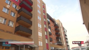 Brat so sestrou zomreli po páde z okna, v byte našla polícia mŕtveho chlapca