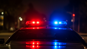 Chlapec (15) mal zavraždiť staršieho muža z ubytovne. Súd ho poslal do väzby