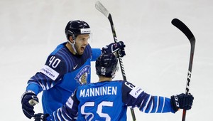 Severské derby víťazne pre Fínov, Švédi neobhája zlato. Česi proti Nemcom vysoko 5:1