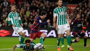 Messi skóroval v 500. dueli za Barcu. Chce zopakovať rok 2015