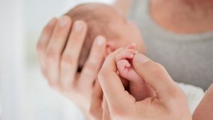 Slovenka si posedí 16 rokov vo väzení. Dupala novorodeniatku po hlave