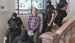 Obvinenému v prípade atentátu na Roberta Fica, predĺžili väzbu