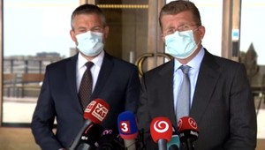 Naša ekonomika prehráva nad pandémiou. Smer kritizuje vládu, že pomáha málo a neefektívne