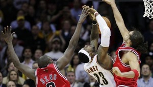 Cleveland prehral doma s Chicagom o bod