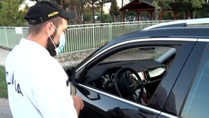 Policajti riešili prípady dvoch opitých vodičiek. Obe navyše v aute viezli svoje deti