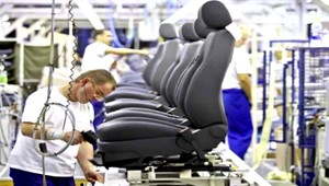 Slovensku už od budúceho týždňa hrozí katastrofický scenár prepúšťania tisícok ľudí