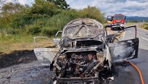 Testovacia jazda skončila zle: Auto pohltili plamene