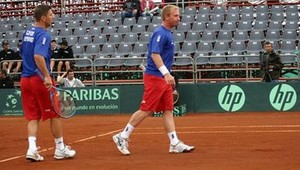 Česi postúpili do semifinále Davis Cupu, Španieli titul neobhája