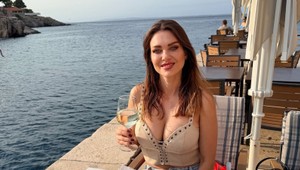 Martina Schindlerová ukázala plavky, ktoré lichotia aj väčšiemu poprsiu: Tento strih je letným favoritom