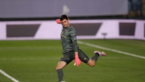 Španielsky brankársky kráľ svojou sezónou zatienil legendy