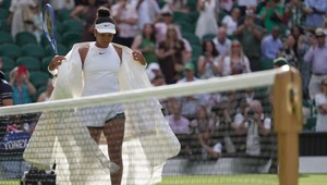 Svetová jednotka končí, mamička OSAKA je vo štvrťfinále Wimbledonu