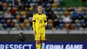 Švédsky futbalista (28) bojuje s osudom. Po mozgovej príhode nechodí a nerozpráva