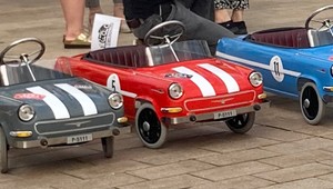 100 metrov Bratislavských: Súťaž, ktorá uchvátila malých aj veľkých autíčkárov