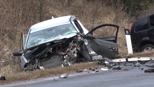 Zradná námraza v Tatrách:  Auto sa prevrátilo a zranení skončili v nemocnici