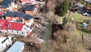 Marek (2) po páde do potoka naďalej bojuje o život. Oživovali ho až traja ľudia