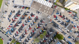 Áčka ako prvý predajca ponúka bezplatné overenie histórie vozidiel s carVertical