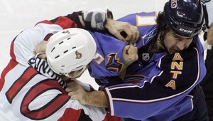 Zlý muž Valábik zložil odvážneho Donovana na ľad