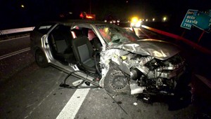 Kamiónu sa na moste nemali šancu vyhnúť. Výlet skončil čelnou zrážkou