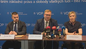 Tlačová beseda verejného ochrancu práv Dobrovodského o poplatkoch v zdravotníctve