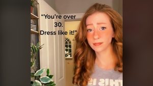 Je matka a má po tridsiatke: Naozaj si TOTO na seba nemôže obliecť?