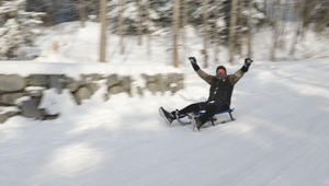 Sánky, lyže aj turistika. Tatry v zime prinášajú radosť aj riziká