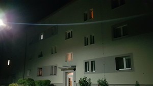 Nešťastná udalosť v Seredi: Len dvojročné dievčatko vypadlo z okna