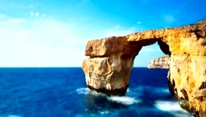 Malta prišla o svetový unikát, Azúrove okno zmizlo