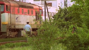 Muž (34) spadol pod vlak a... prežil