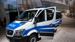 Žena schovávala v kufri dievčatko, ďalšie dieťa našli mŕtve