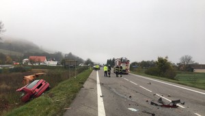 Na ceste vyhasol ďalší život. Muž neprežil zrážku s nákladiakom