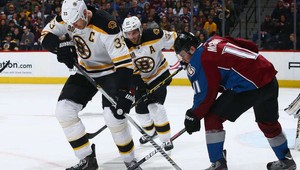 Boston zaslúžene v play-off, tri asistencie Slovákov