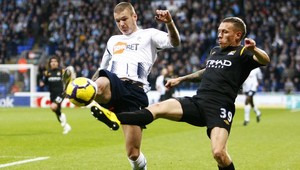 Bellamy zvažuje odchod z ManCity, rozhorčilo ho vyhodenie Hughesa