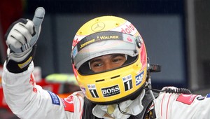 Hamilton po triumfe na VC Japonska na dosah titulu