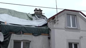 Prerábka domu skončila katastrofou: Rodina narazila na podvodníka a nevie, ako zvládne zimu