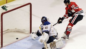 Chicago s Hossom zdolalo Halákove St. Louis 4:3 po nájazdoch