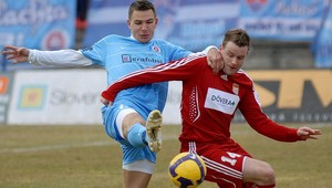 V šlágri zdolala B.Bystrica Slovan, Nitra v závere zmrazila Senicu