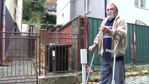 Niekoľko seniorov so zdravotným znevýhodnením prišlo o strechu nad hlavou