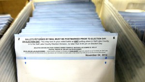 Američania rozhodujú v kongresových voľbách, demokratom hrozí strata Senátu