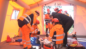 Od teórie k praxi: Budúci záchranári zasahovali v simulovaných katastrofách