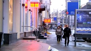 Pokles ceny ropy predstavuje adrenalín pre ekonomiku