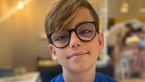 Krainovej syn (11) sa s tým nebabral! Obul si lodičky a ukázal svetu vulgárne gesto!