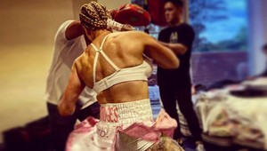 Boxerka predala prepotené ponožky fanatickému fanúšikovi