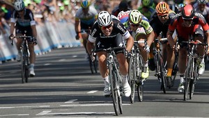 Sagan v tesnom dojazde opäť druhý za Cavendishom