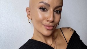 Češka Bára prišla za dva týždne o všetky vlasy: Aj s holou hlavou je krásna!