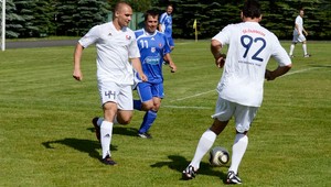 Futbaloví internacionáli zdolali v exhibícii hokejistov SR