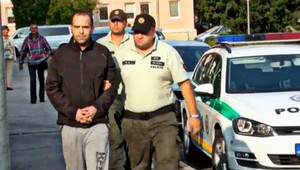 Poslanec obecného zastupiteľstva skončil u kukláčov, predával drogy