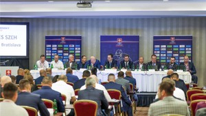 Miroslav Šatan obhájil post prezidenta SZĽH