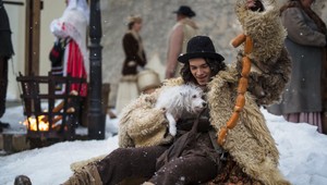 Lukáš Frlajs prezradil, ktorá kolegyňa mu bola počas nakrúcania filmu Perinbaba a dva svety najbližšou!