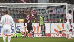 Norimberg ukončil nádeje Bayernu na ďalší rekord, Al Ahly siedmykrát víťazom africkej LM