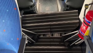 Českí hasiči zverejnili zábery zo zrážky vlakov, pri ktorej sa zranili desiatky ľudí